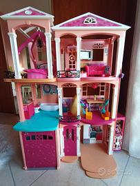 casa  dei sogni di Barbie 