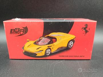 1:64 Ferrari Daytona SP3 giallo lodena