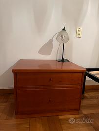Comodini e cassettiera in ciliegio