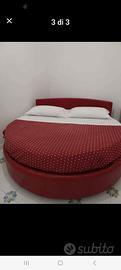 Letto tondo in pelle