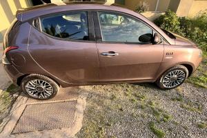 Lancia Ypsilon 1.3 MJT 95 CV ELLE