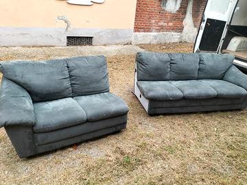 divano letto in velluto verde