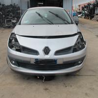 Ricambi usati per RENAULT CLIO 1.5 DCI 2007