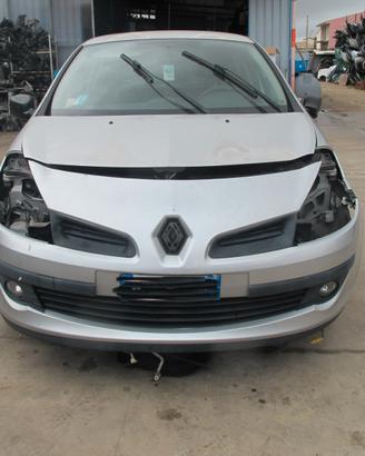 Ricambi usati per RENAULT CLIO 1.5 DCI 2007