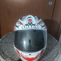 Casco Shark