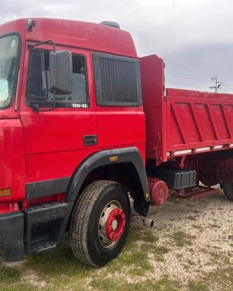 AUTOCARRO IVECO 190.42 RIBALTABILE TRILATERALE