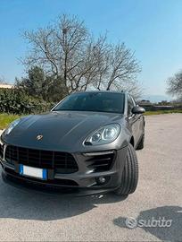 Porsche Macan S
