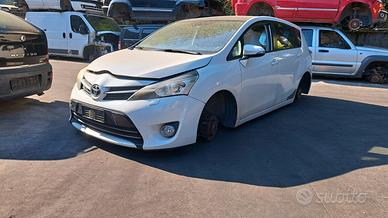 TOYOTA YARIS VERSO 2014 SOLO PER RICAMBI