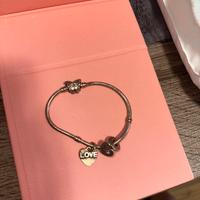 Bracciare pandora con due charm