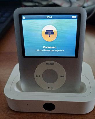Apple Ipod nano + dock station
