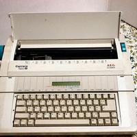 macchina da scrivere, fax, umidificatore, ecc