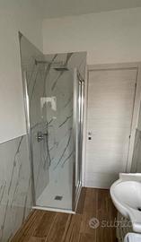 Box doccia + mobile bagno con specchio