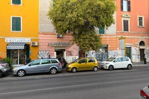 NEGOZIO A ROMA