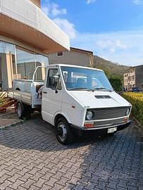 Iveco Daily Turbo + gru