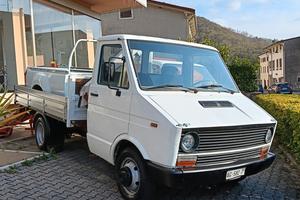 Iveco Daily Turbo + gru