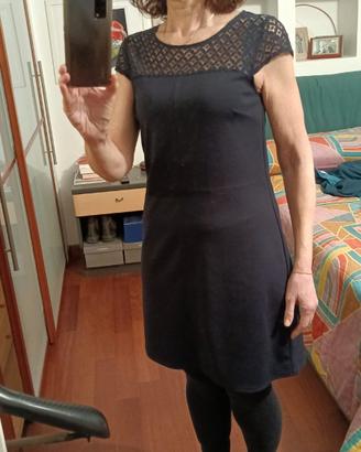 Tubino blu scuro con pizzo