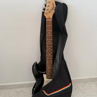 Strato by Squier Fender + Accessori