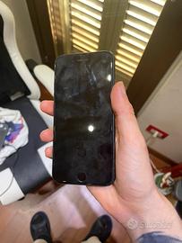 Iphone 7 rotto con cover