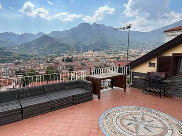 Duplex con ingresso autonomo -rifiniture di pregio