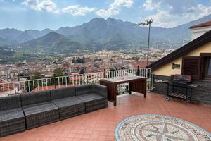 Duplex con ingresso autonomo -rifiniture di pregio