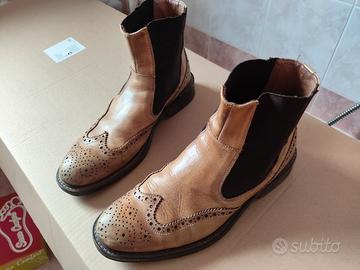 Stivaletti in cuoio o camoscio n. 42 € 15