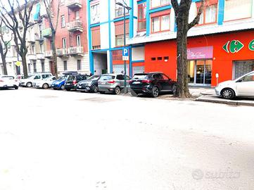 NEGOZIO A TORINO