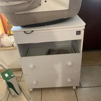 Settimino neonato con vasca