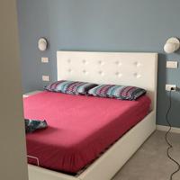Letto matrimoniale IKEA con  contentitore