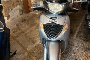 Hondo sh 150