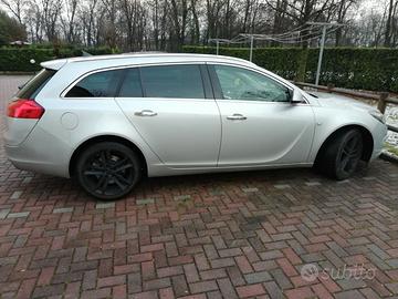 Opel Insignia station wagon automatica