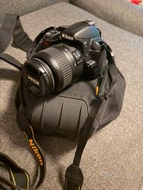 Macchina fotografica nikon D3100  come NUOVO.