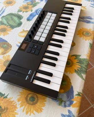 Tastiera midi NOVATION Launchkey Mini 37 Mk4