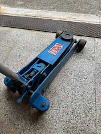 Sollevatore idraulico OMGN modello 112B