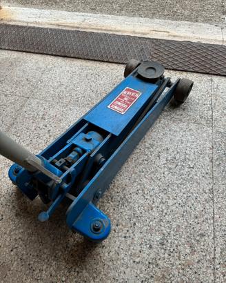 Sollevatore idraulico OMGN modello 112B