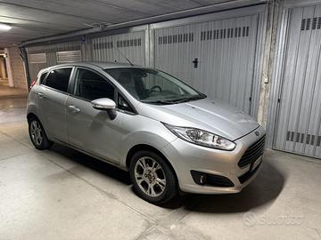 FORD FIESTA TITANIUM