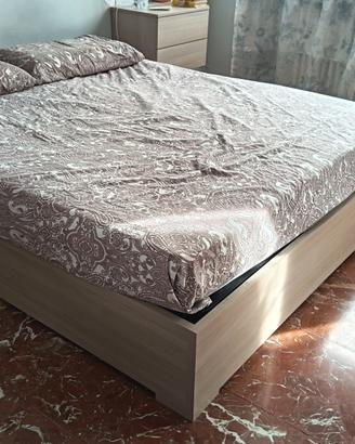 Camera da letto completa + scrivania