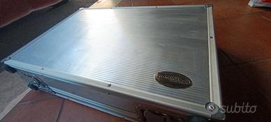 Fly case