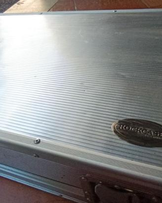 Fly case