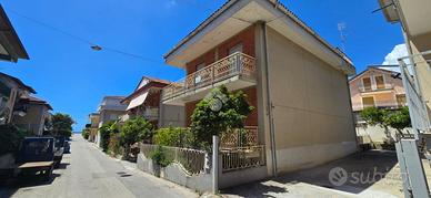 5 LOCALI A ASCEA