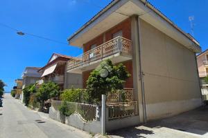 5 LOCALI A ASCEA