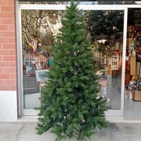 albero di Natale altezza 225 cm. 