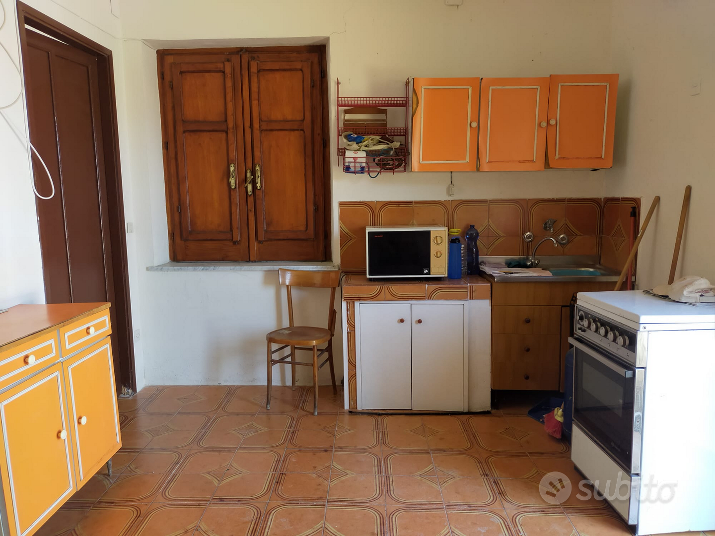 Tre vani con 7000mt di terreno - Vista 3