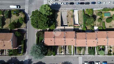 VILLA A SCHIERA CENTRALE A NEGRAR DI VALPOLICELLA