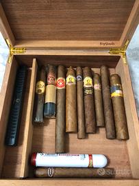 Box in humidor compreso di contenuto come da foto
