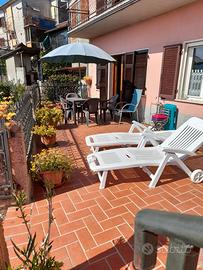 Casa semindipendente con vista sulle apuane