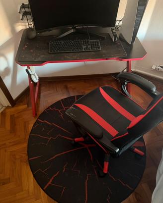 Scrivania,Sedia e Tappeto da Gaming