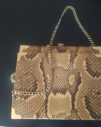 Pochette rigida vintage in pitone con catena