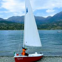 barca a vela tipo "laser"