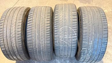 Pneumatici Tesla 225/40 r20