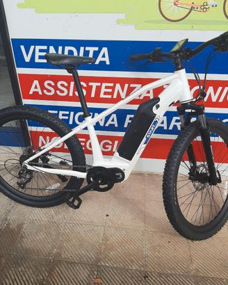 Bicicletta elettrica con freni idraulici comenuova